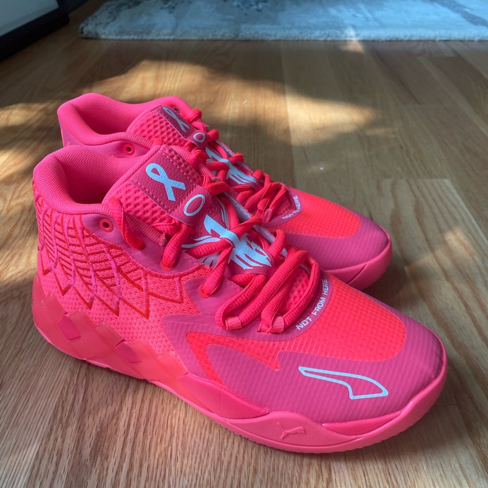 Puma La Melo Athletic Shoes in Vibrant Pink
Youth/Junior Medium